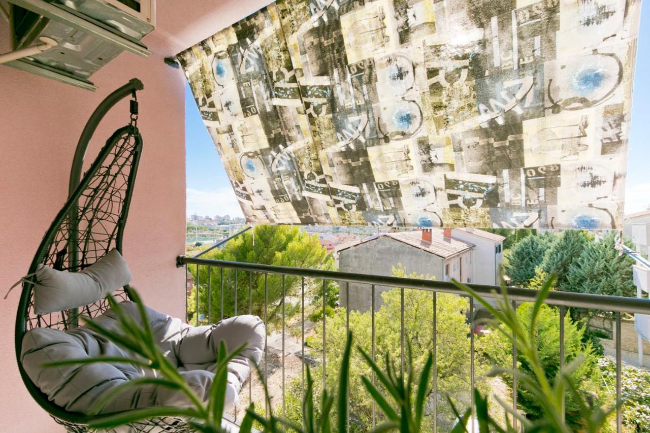 Modern Oasis Apartment Pula Exterior photo